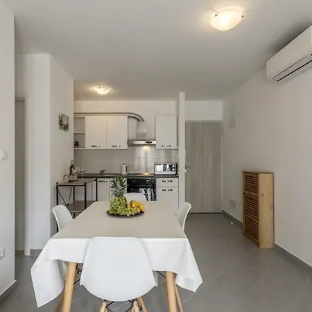 Cool Apartment Split